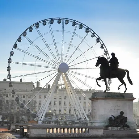 Adagio Access Centre Universite 3*