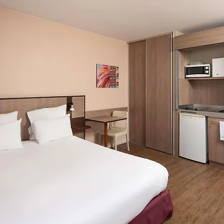 Hotel apartamentowy Adagio Access Centre Universite 3*